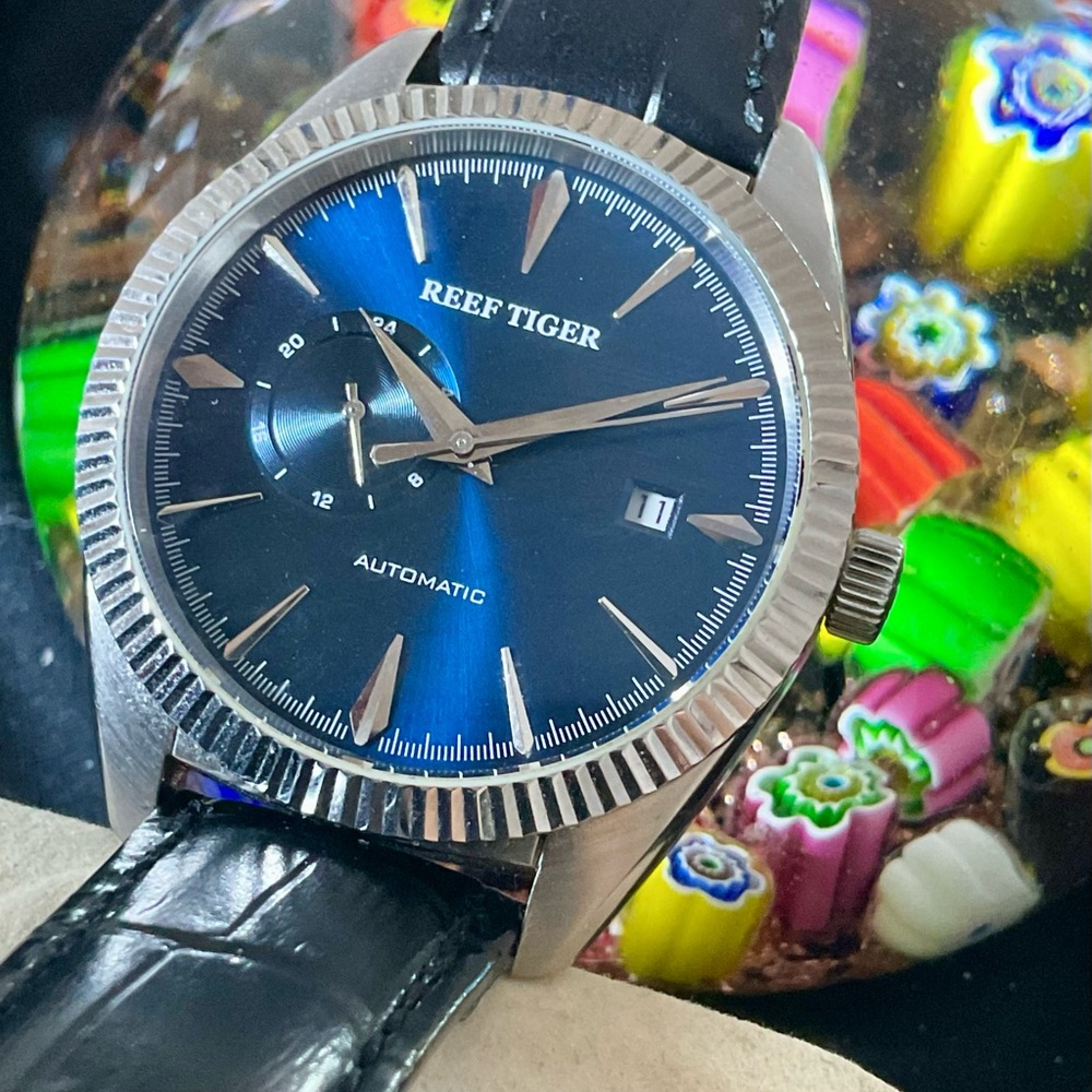 Handsome Automatic Deep Blue Reef Tiger Date Watch Fluted Bezel 24 Hour Register
